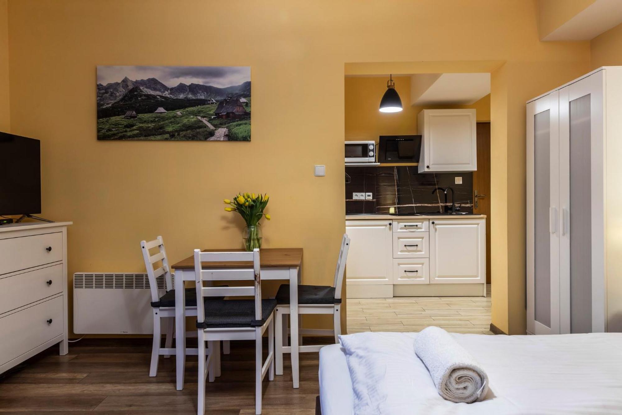 Udanypobyt Apartamenty Przy Dolinach A I B كوشتيليسكا المظهر الخارجي الصورة