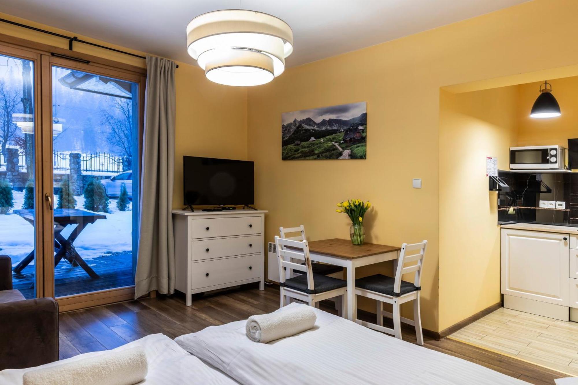 Udanypobyt Apartamenty Przy Dolinach A I B كوشتيليسكا المظهر الخارجي الصورة